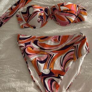 Express Bikini Strapless (Comes with Straps)